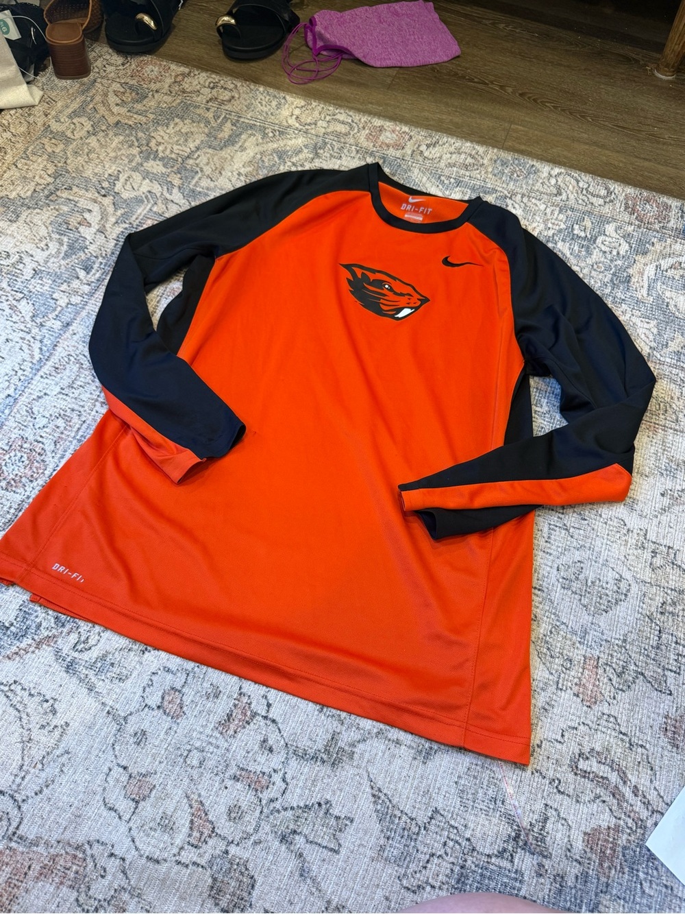 Nike Dri-FIT Oregon State Beavers Long Sleeve Performance Tee XL